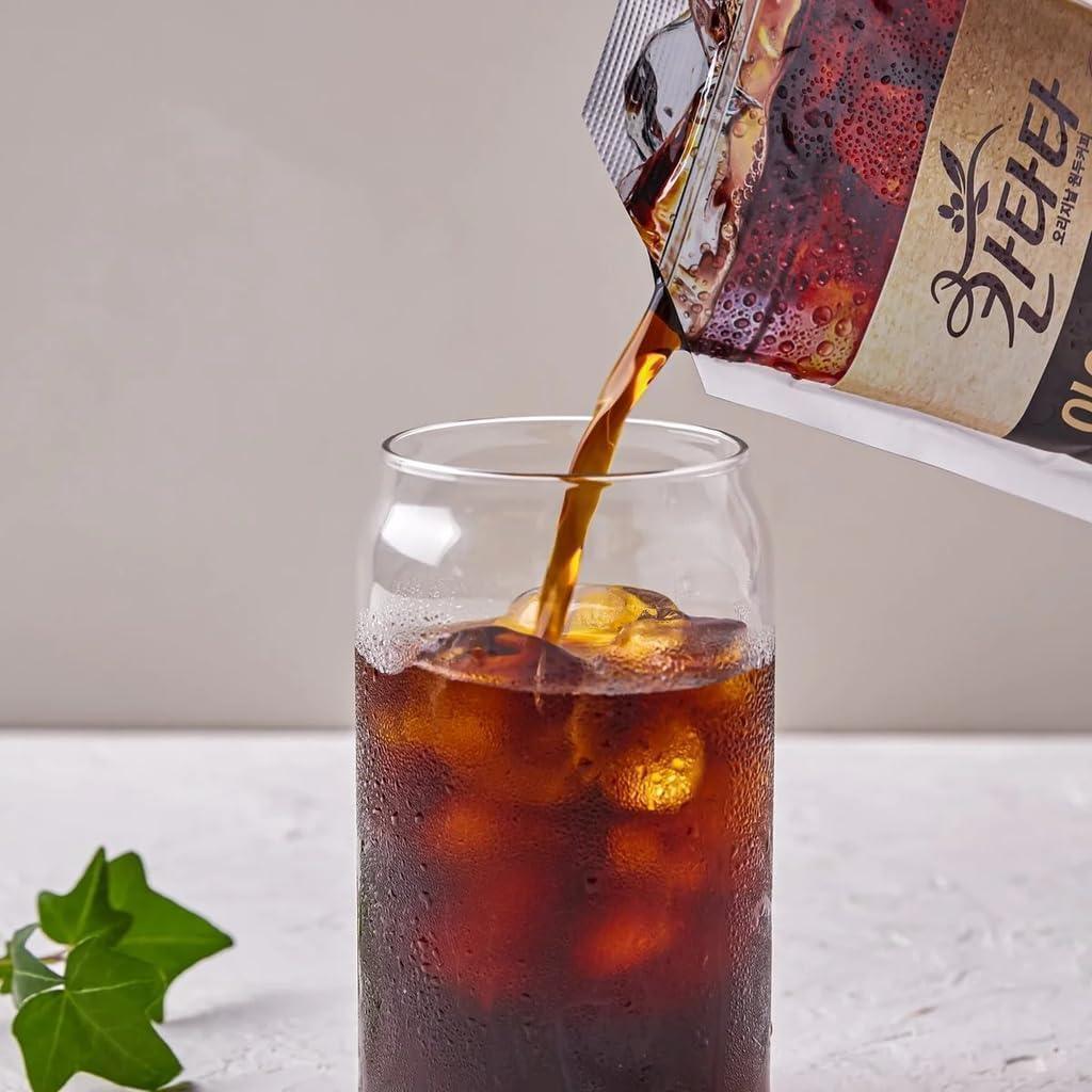 Lotte Cantata Original Iced Black Coffee Drink 230ml x 10 packs (1 outer) - seouloasis.com - Seoul Oasis